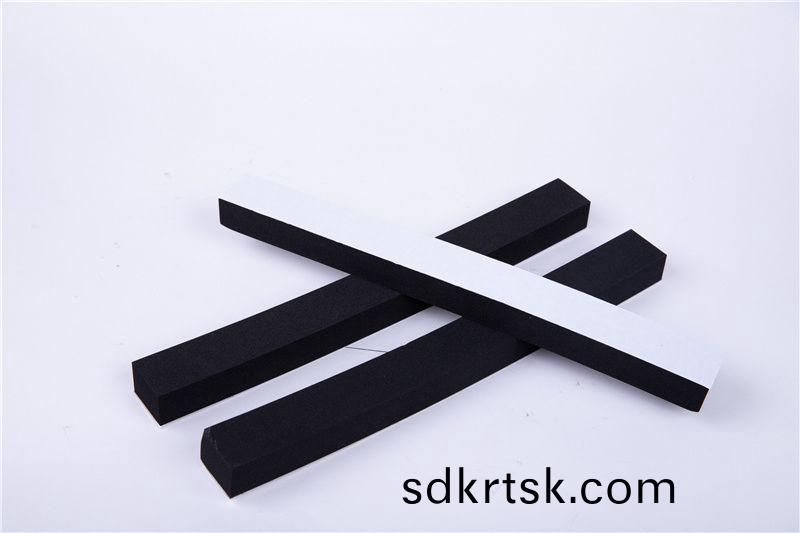 CR減震保(bao)溫條(tiao)